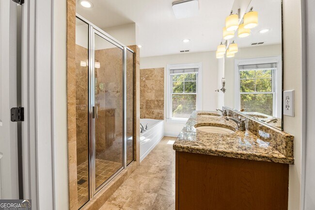 Building Photo - 213 Knob Hills Cir