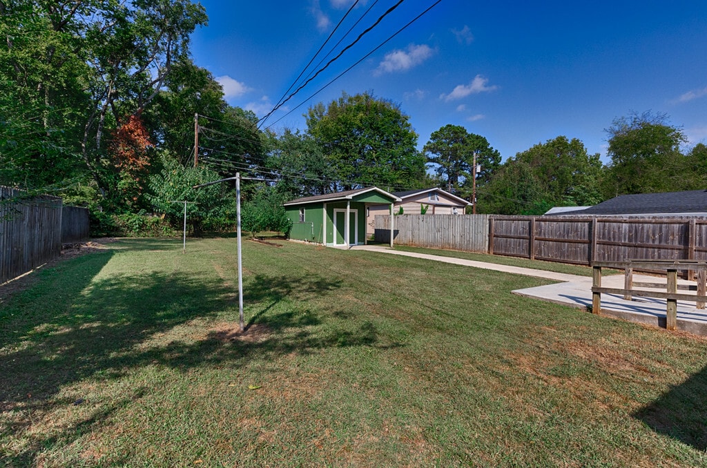 Building Photo - 3912 Hillcrest Ct SW