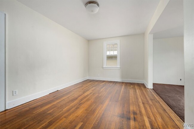 Building Photo - 1410 Fincke Ave