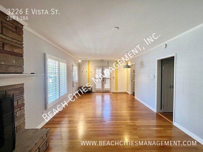 Building Photo - 3226 E Vista St