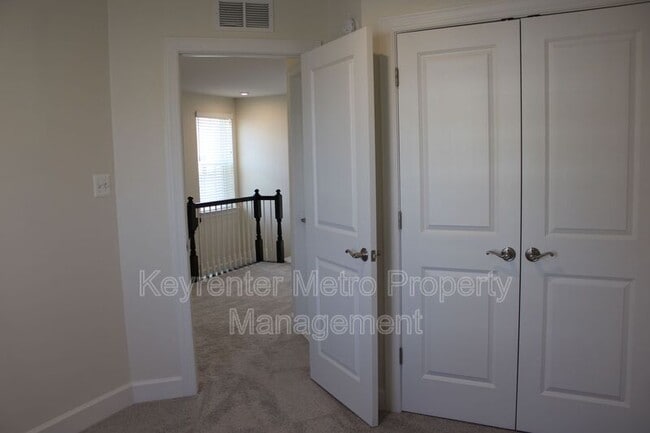 Building Photo - 2736 Pinebrook Rd