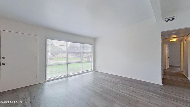 Building Photo - 2612 Ector Rd N