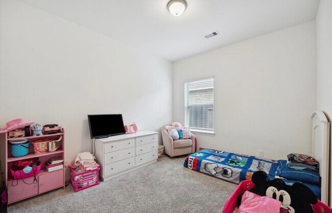 Building Photo - 8711 Willet St
