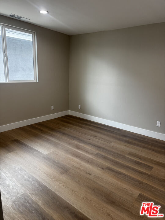 Building Photo - 731 E 33rd St