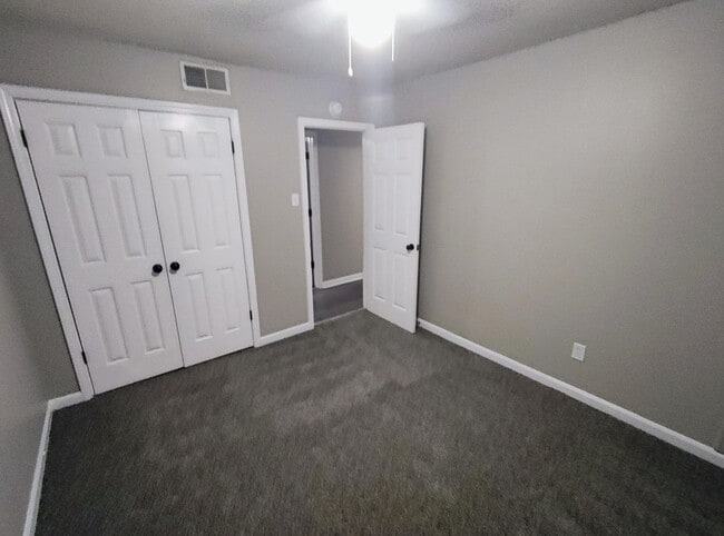 Building Photo - 4959 Shayne Ln