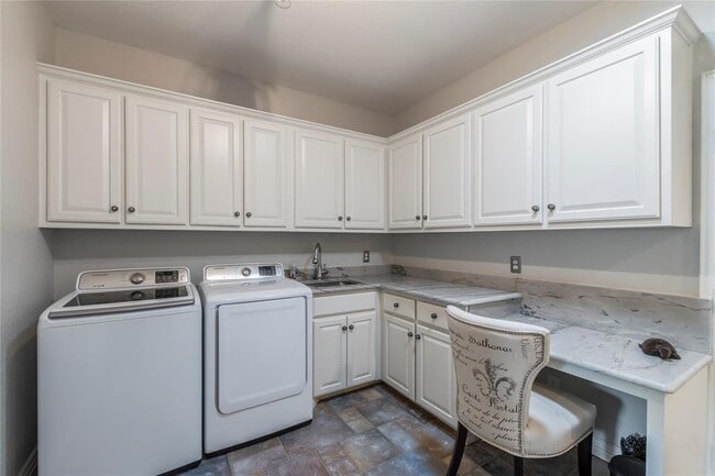 Building Photo - 125 Bay Tree Trail