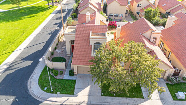 Building Photo - 4653 W Dublin St