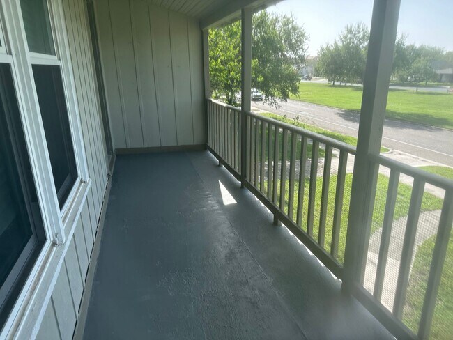 Building Photo - 425 Louisiana Ave