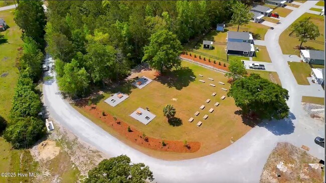 Building Photo - 124 Long Pond Lp