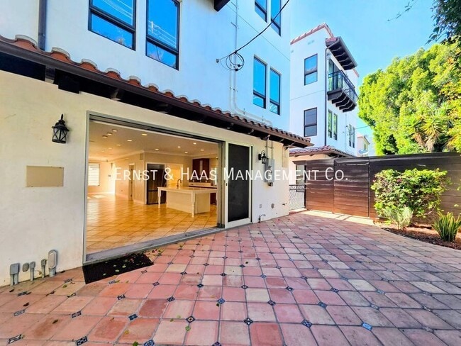 Building Photo - 1848 Benecia Ave