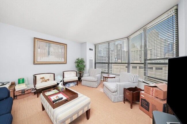 Building Photo - 405 N Wabash Ave