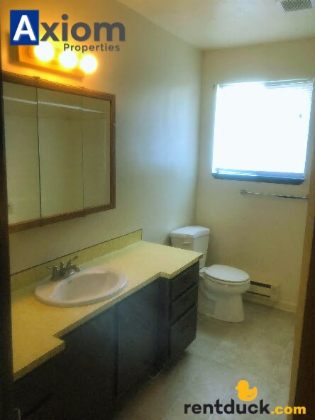 Building Photo - 1156 Freeman-B