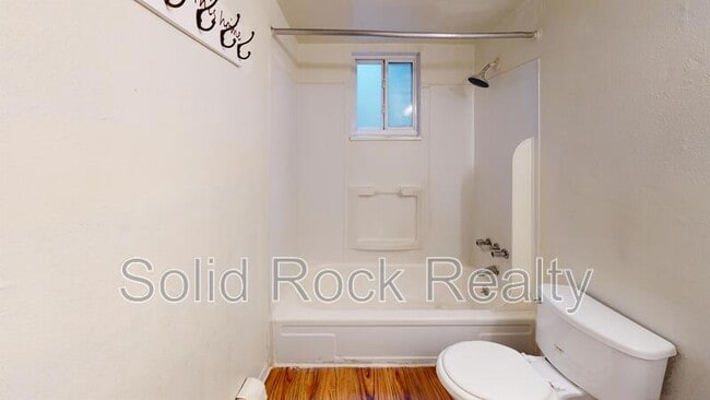 Building Photo - 1411 S Corona Ave