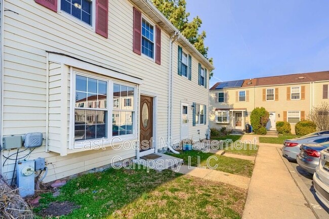 Building Photo - 28 Ebbing Ct