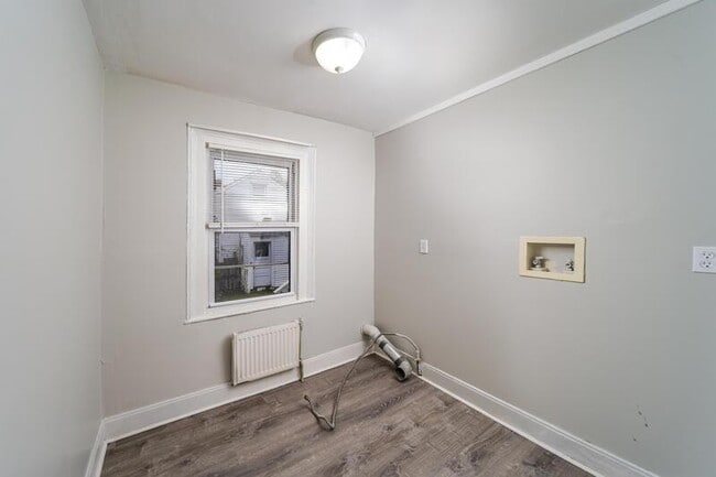 Building Photo - 20 Vandenburgh Ave