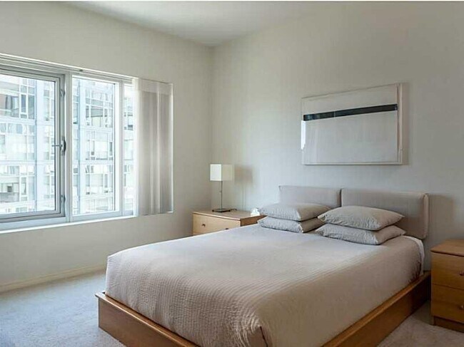 Building Photo - 100 W Exchange St