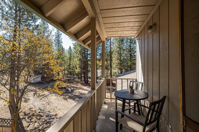 Building Photo - Beautiful Home- Backs up to BLM Land