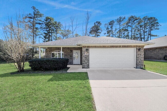 Building Photo - 228 Greenleaf St