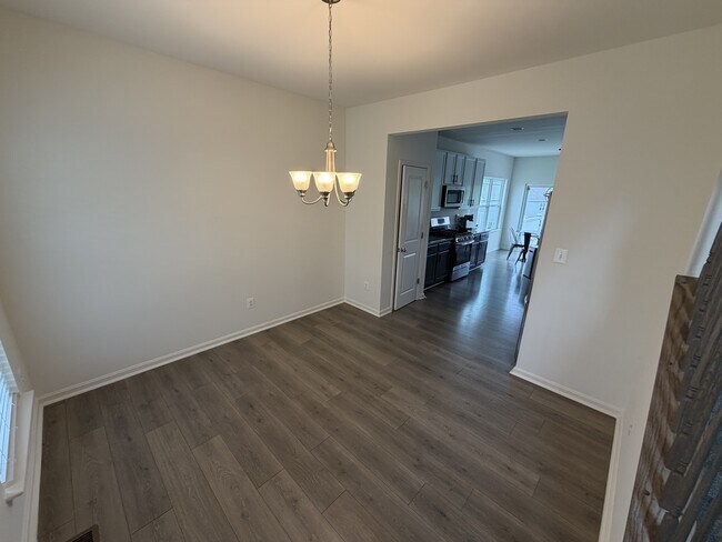 Building Photo - 287 Paradise View Dr