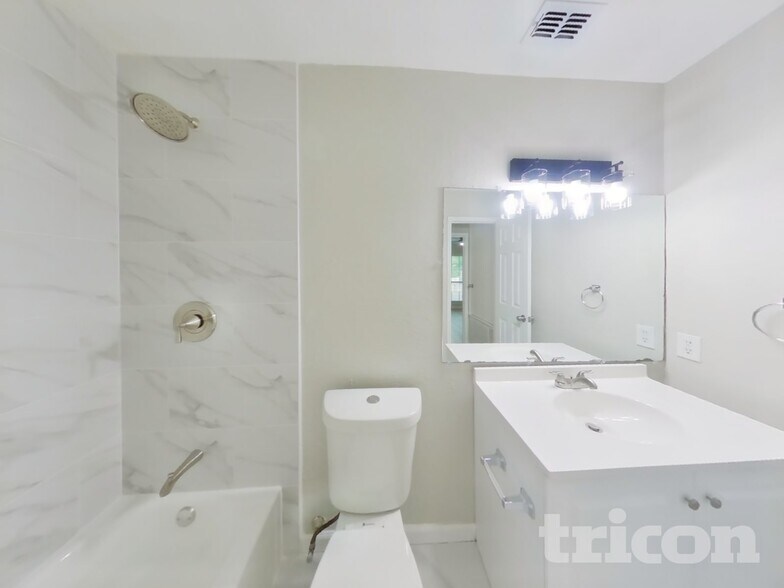 Building Photo - 1029 Twin Falls Dr