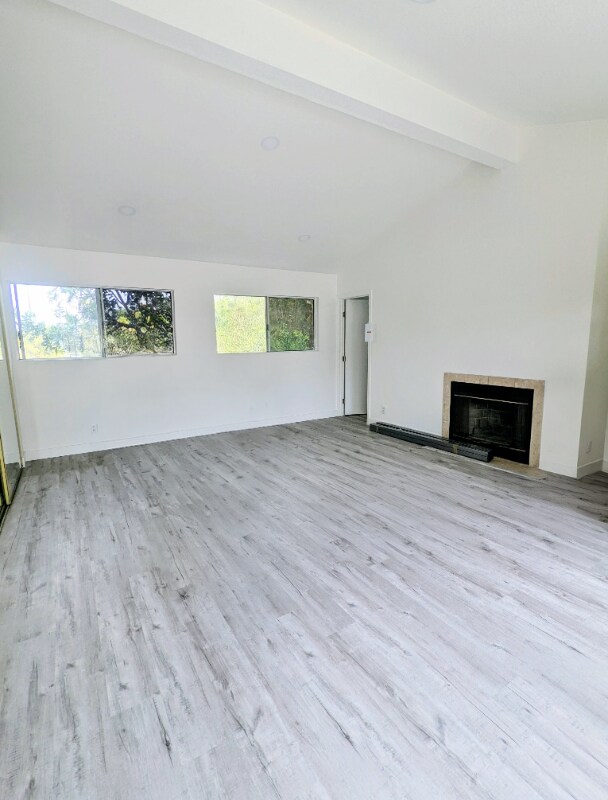 Building Photo - 927 Freeman Ave