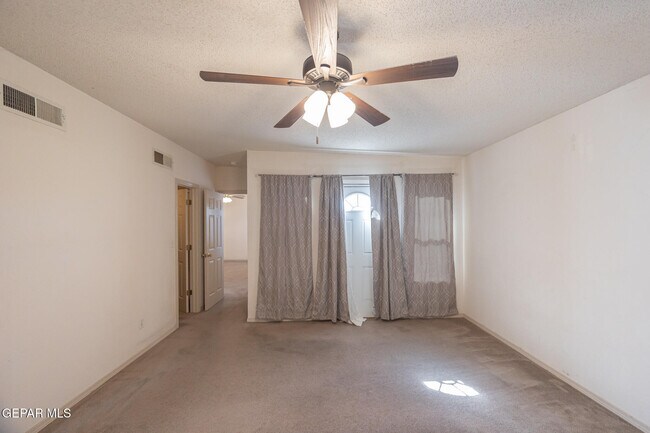 Building Photo - 749 Linda Johnson Ave