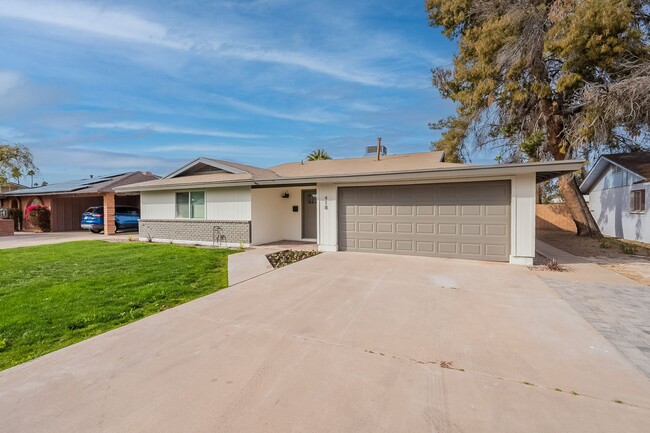 Primary Photo - Stunning Clean Updated Home in Tempe!