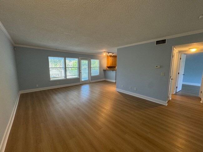 Building Photo - Move In Special! Coastal Creek Upstairs 2/...