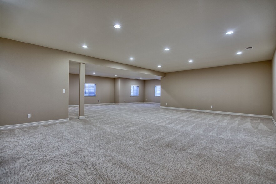 Building Photo - 2406 Spruce Creek Dr