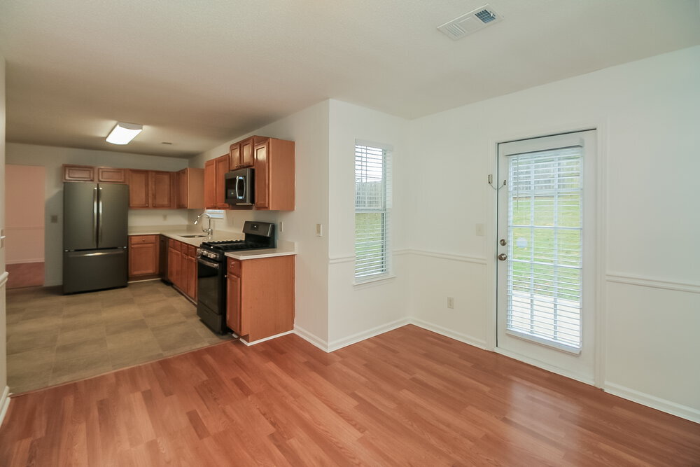 Building Photo - 3442 Creekview Dr