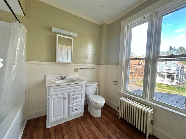 Building Photo - 48 Congress St