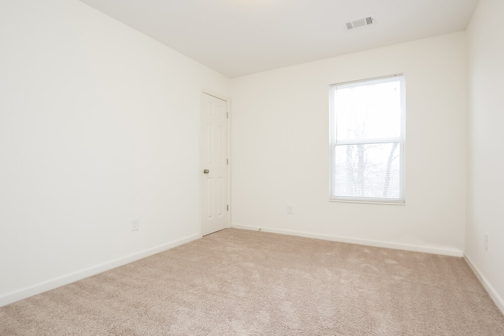 Building Photo - 1577 Shire Village Dr