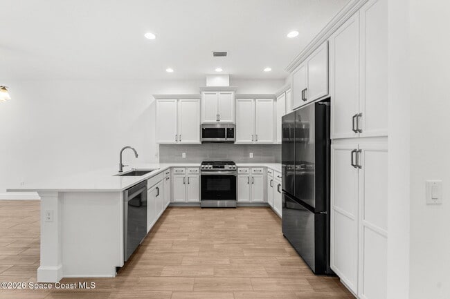 Building Photo - 3168 Avalonia Dr