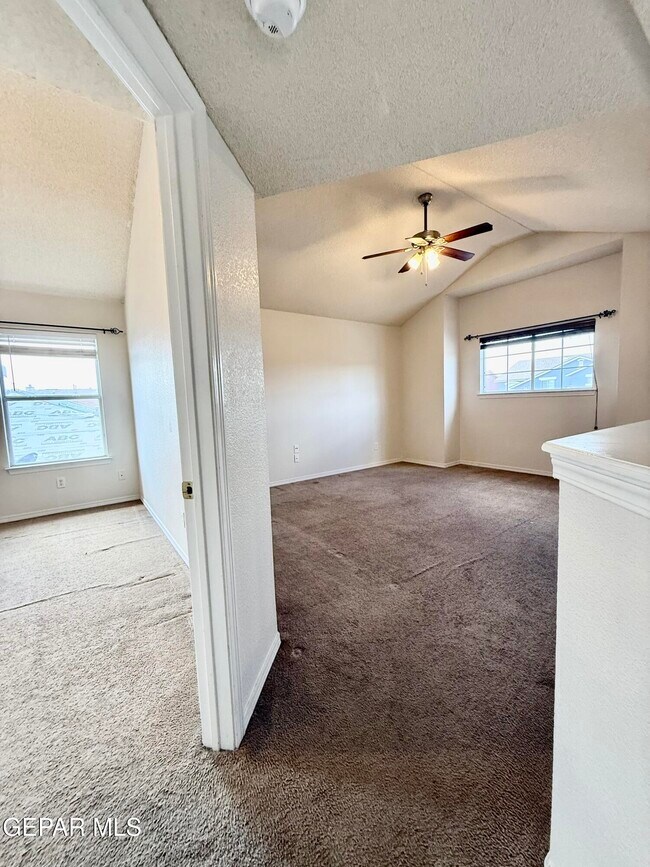 Building Photo - 12720 Tierra Mina Dr