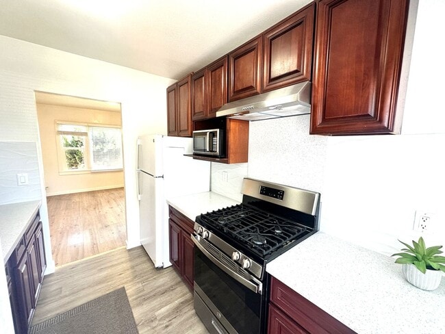 Building Photo - 2648