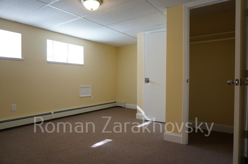 Building Photo - 74 Gardner St