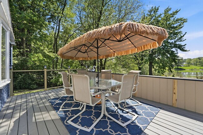 Building Photo - 34500 S Lakeside Terrace