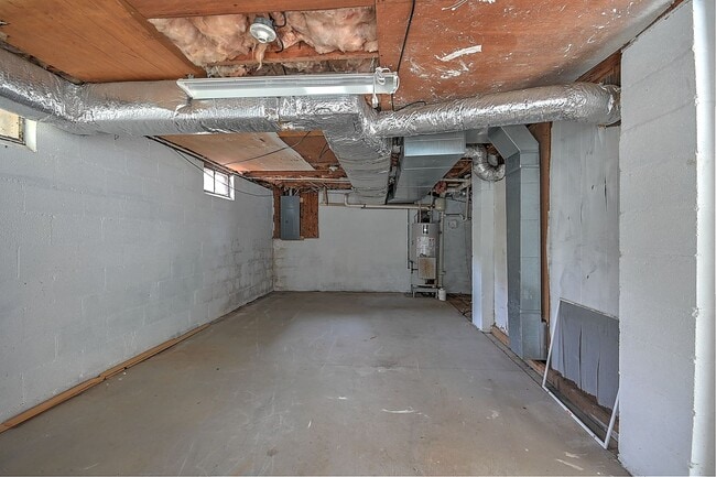 Building Photo - 707 Tuggle Hill Rd