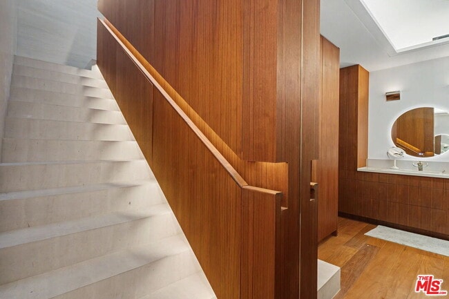 Building Photo - 2644 Eden Pl