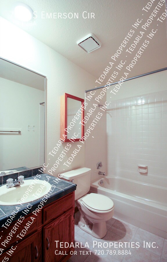 Building Photo - 7614 S Emerson Cir
