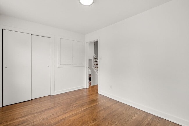 Building Photo - 3 Bed 3 Bath - Silver Spring Split Level -...