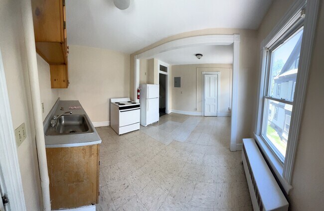 Building Photo - 11 Hickok Pl