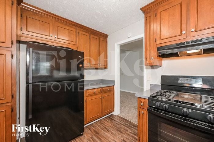 Building Photo - 484 Rhett Dr