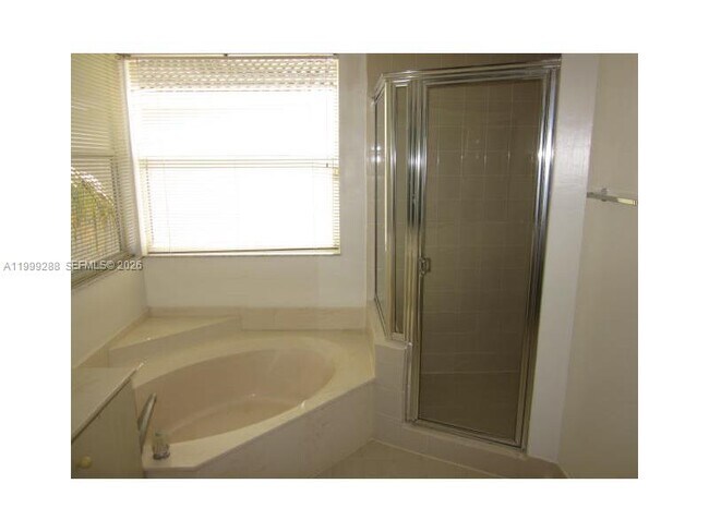 Building Photo - 9721 SW 155th Ave