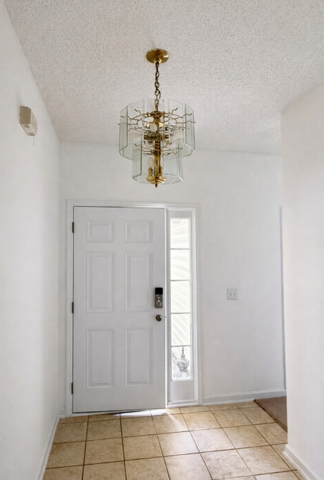 Building Photo - Single-Level 3BR Ranch with Solar Panels – Save on Power Bills!