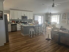 Building Photo - 8400 Gwilada Dr