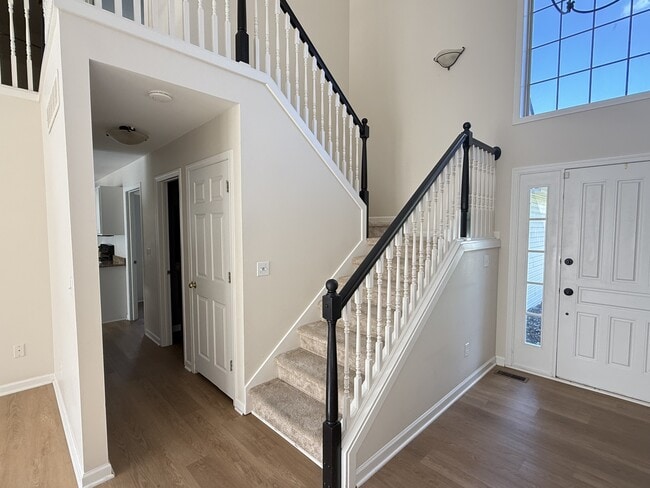 Building Photo - 603 E Castlebury Cir