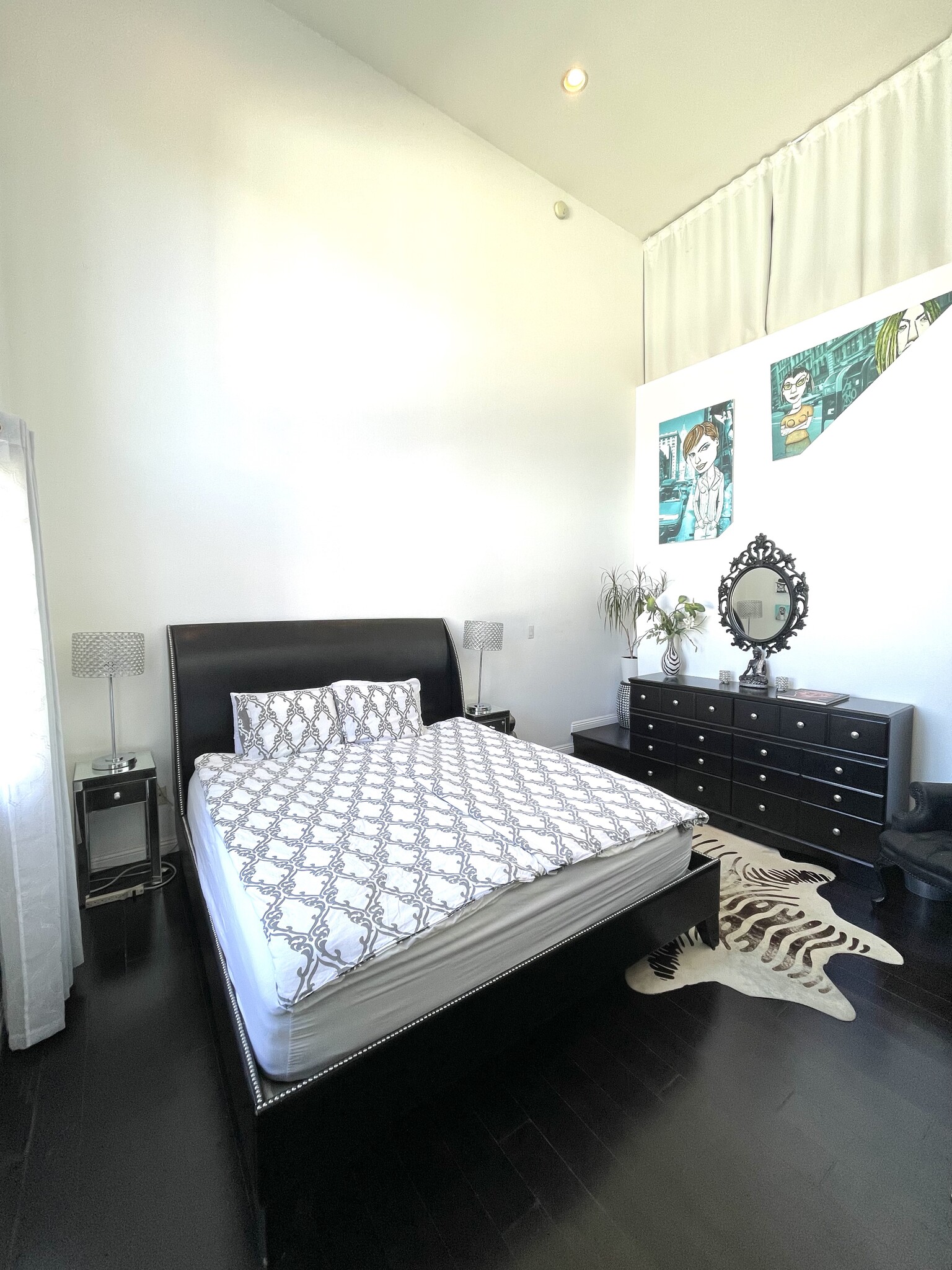 Primary bedroom 24ft ceilings - 1422 Hi Point St