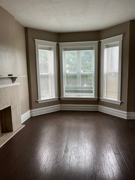 Living Room - 5823 S Wabash Ave