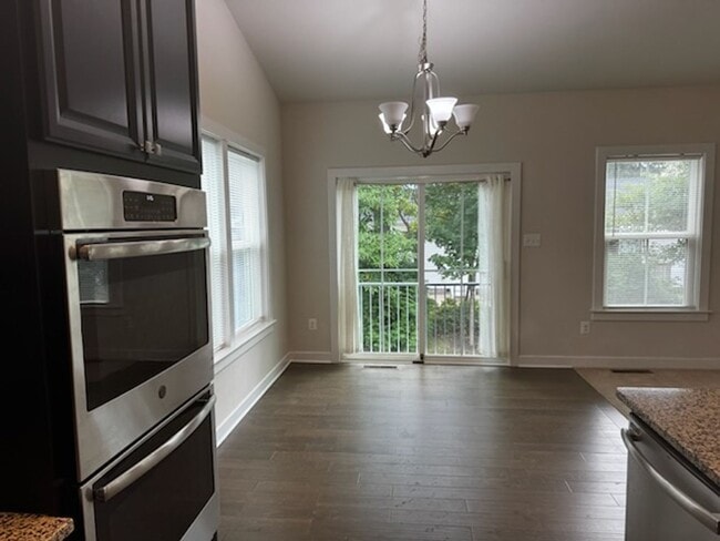 Building Photo - Charming 3-Bedroom, 2-Bath Single-Story Ho...